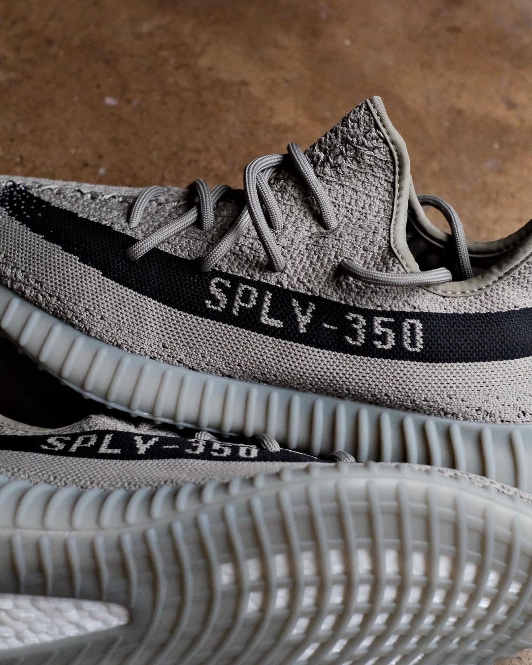 Adidas Yeezy Boost 350 V2 Granite $1603 @ Sugar – BIY Roamer