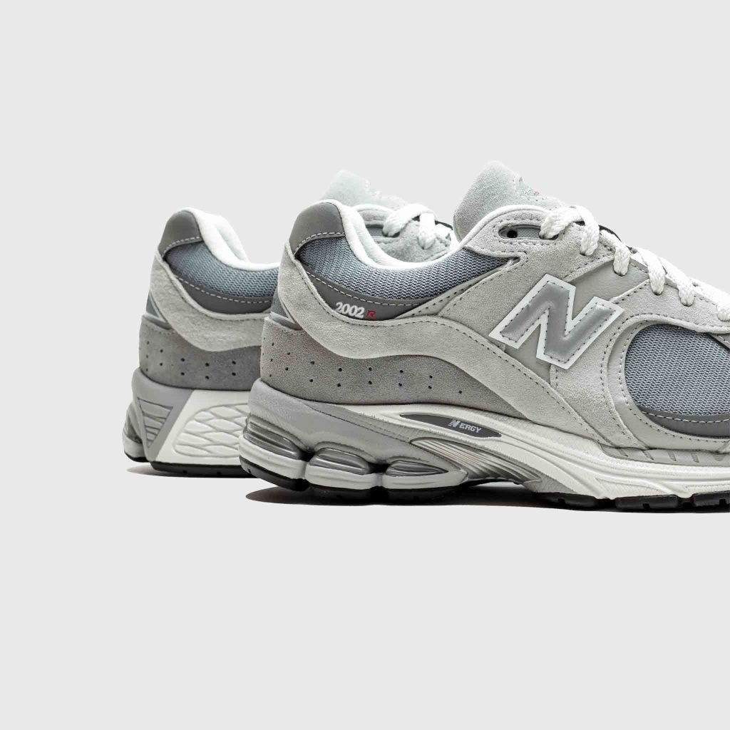 New Balance M2002RX Gore-Tex $720 @ Tessabit – BIY Roamer