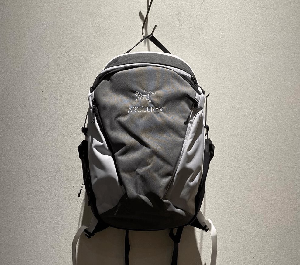 Beams x Arc'teryx 別注Mantis 26 Backpack $1161 @ Amazon – BIY Roamer